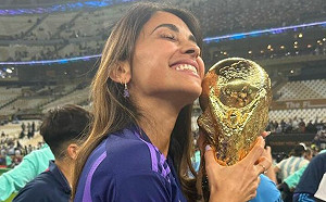 梅西為她甘當攝影師！老公視角甜翻