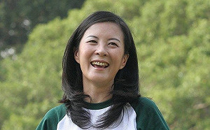 台南市議長選舉 民進黨團會議砲聲隆隆  邱莉莉委屈落淚