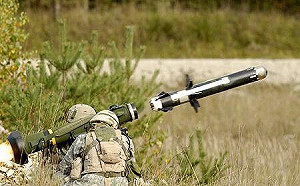 (影) 前線戰場直擊!俄軍2直升機與烏軍1坦克遭對方擊毀