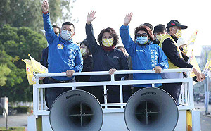 連續謝票兩天 黃敏惠:明天上班為嘉市拚經濟