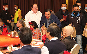 新北三重先嗇宮為獨居長者歲末圍爐關懷 