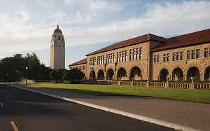 「美國人」是「有害語言」? 史丹佛大學新指南惹爭議 馬斯克率先發難