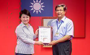 南市新任經發局長林榮川來自台中 鄭照新：盧市長無私分享人才