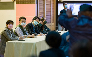 賴清德赴南投座談 黨員：高端、論文、黑金都講不清楚｢會拖垮大選｣