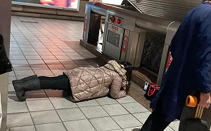 一言不合就棒式？女子等捷運順便練核心 北捷：勸導不聽可拒絕運送