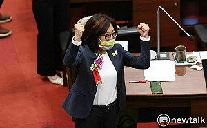 民進黨光復高市議會  康裕成順利回鍋議長