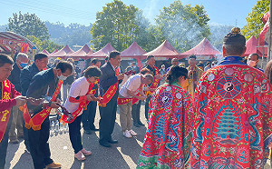 農業結合宗教 省議會民主草坪連辦三天祈福大典