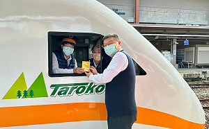 台鐵玉里–富里今通車！首班太魯閣列車台東站開出