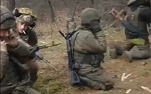 (影) 俄軍投降「現在進行式」 死傷慘重 俄官媒籲 ： 別打巴赫穆特了！