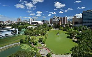 選舉政見涉大量歧視 台大經濟系助教譴責：不知道「開玩笑」底線！     