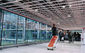 政策轉彎!中國疫情資訊不透明 英格蘭1/5起實施入境管制