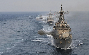 實彈模式！ 韓13戰艦轟三千尺高「敵軍」 不讓北韓無人機飛尹錫悅頭上