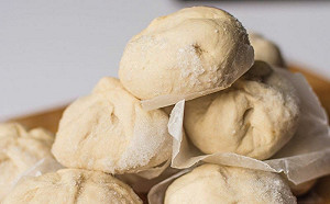 清貧男申請補助遭拒！拆穿父母假象