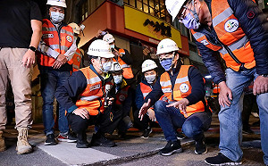 蔣萬安半夜視察路面銑鋪 趙怡翔批：不應淪為政治作秀