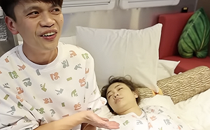 醉到斷片嗨喊「要女兒」！二伯糗態全都錄網笑：阿嘎睡公園？