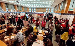 年前加開就博會  新北暖冬徵才爆人潮 初媒合率達40.3% 