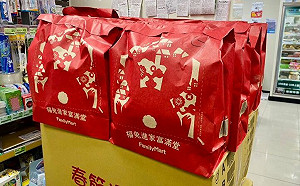 眼睛先脫窗！全家福袋外包裝用途曝