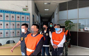 惡霸潑漆掛冥燈暴力討債 高雄警方年前掃黑淨化治安