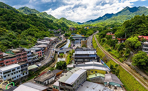 福兔迎祥祈平安 平溪山城作夥來