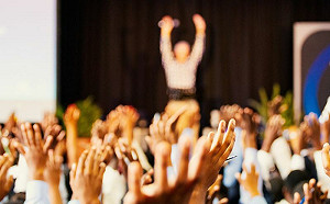 美女老闆「不辦尾牙」！理由被狂讚