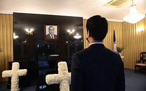 赴大溪謁陵拭淚 蔣萬安：想到蔣經國對土地的付出有些感觸 