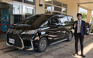 捐給消防局再轉成縣長公務車 曾玟學揭鍾東錦「層峰級」豪華座車身價