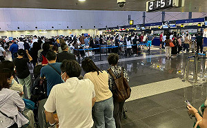 中國染疫增逢春節出國潮 白宮警告：旅客出示假核酸檢測  將恐有刑責