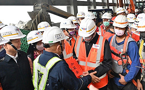 蘇花公路大清水隧道1700搶通 蘇揆PO出第一波車輛通行影片