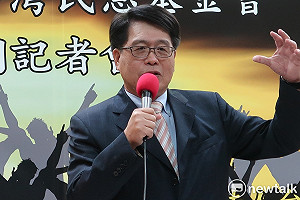 政黨民調：獲總統蜜月期加持 藍白支持度都跌、綠漲到36.7%