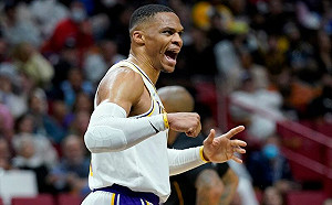 替補打出身價　湖人仍未放棄交易他