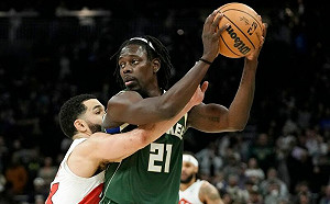 字母哥連休四場　 Holiday率隊連勝