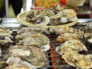 上半年「烤蚵」引發47起諾羅腹瀉！疾管署：中秋烤肉注意手部清潔