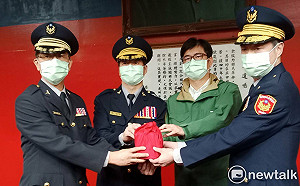 陳其邁主持警察局卸任、新任分局長、大隊長聯合交接典禮