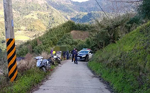 初一就出事！14歲少女無照騎車下山 酒駕叔公上山撞死她 