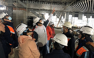 大年初三新北市副市長朱惕之視察美術館工程 