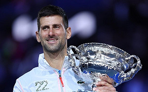 喬科維奇重返澳網奪冠激動落淚 稱贏得最重大勝利