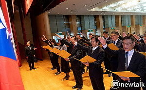 新北24區長宣誓就職 侯友宜：台灣最棒的不是侯友宜