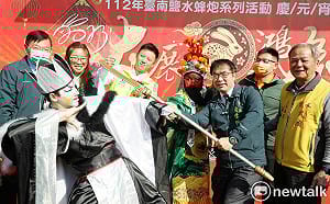 鹽水蜂炮元宵熱鬧登場  黃偉哲邀海內外朋友體驗犁蜂炮