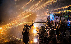 台南鹽水蜂炮2/4熱鬧登場！結合2大元宵燈會感受三合一視覺饗宴