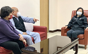 蘇貞昌甫缷任閣揆即因腰痛手術住院 蔡總統上午前往探視