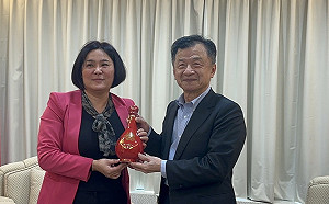 陳玉珍拜會陸委會 再促小三通續行、增加航班 