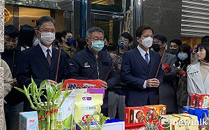 蔡壁如稱避免雙頭馬車不回黨部或進競辦 柯：體制外幫忙較自由 