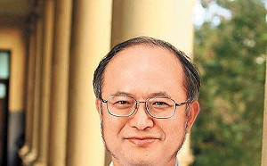 不忍台灣典範被政治惡鬥、人格毁滅 台大醫院院長：陳建仁學術成就不容被抺黑 