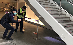 疑不滿瑞士國會議員訪台 桃捷遭恐嚇在A1站放「炸彈」