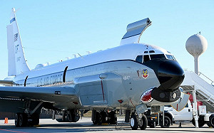 深入美國？！中國高空偵察氣球進密蘇里州空域 美軍RC-135U升空監控情蒐