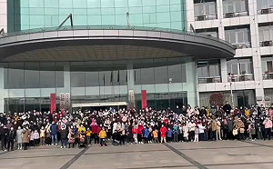 (影) 藏龍島變藏垃圾島！武漢數百居民維權 區政府抗議與警爆衝突