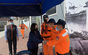 管碧玲巡視2安檢所  曝未來要求重點：科技執法訓練達「人劍合一」