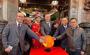 兔年元宵迎財神 新北新莊踩街好歡樂 