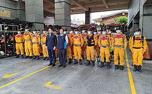搶救土耳其震災！北市搜救隊「搜救犬吠叫」燃起希望    