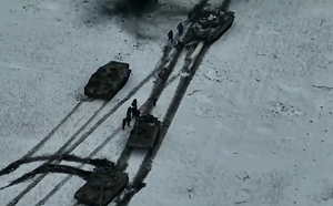 (影) 戰場直擊》俄軍觸雷區毀30坦克 攻擊路線被命中 烏列達爾成俄絞肉機